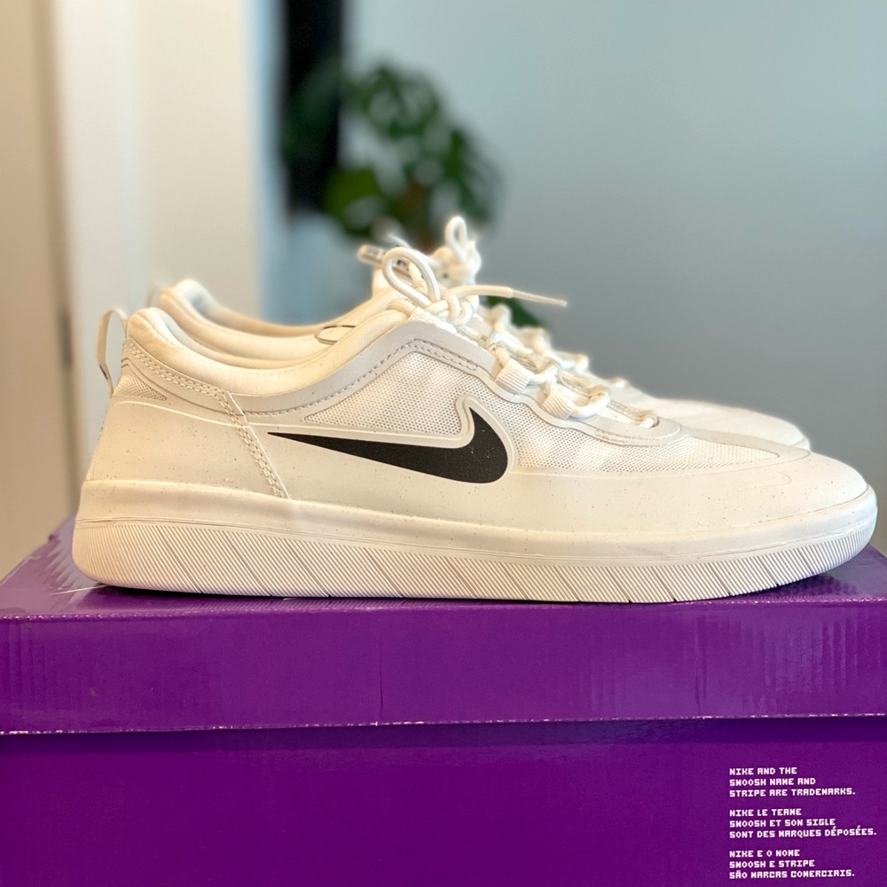 Nike SB Nyjah Free 2 in summit white/black - Mens US 11